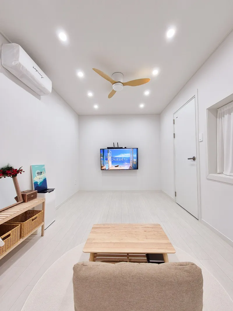 [Gangneung] Independent accommodation with good accessibility #Jungang Market #Ttukbokki (Netflix available) 6