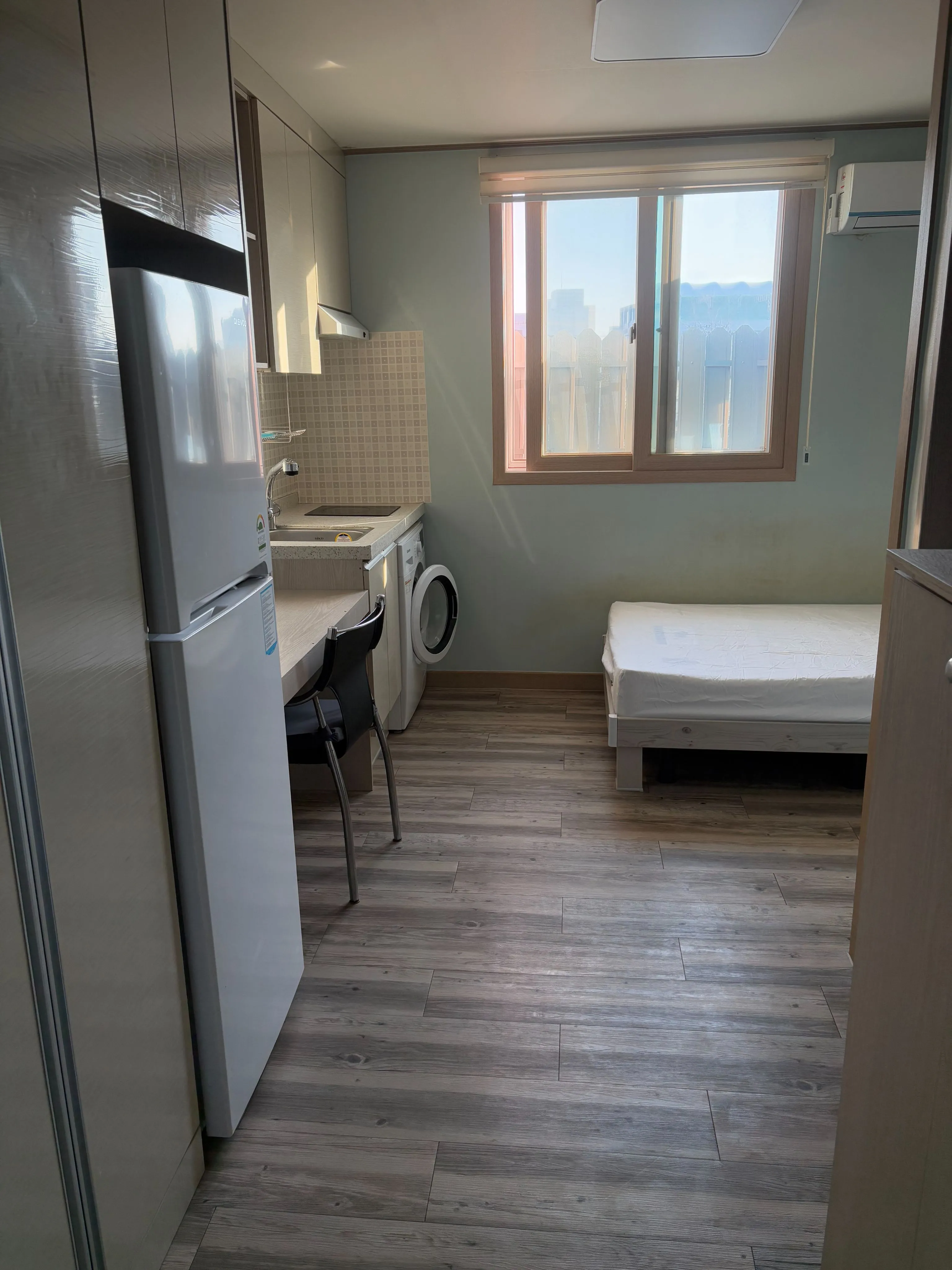 Jinbuk-dong Transit-Friendly One-Room