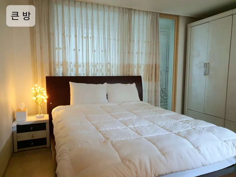 [Geoje] Spacious house of 50 pyeong/ Recommended accommodation for family travel (3 rooms + 2 bathrooms)/ With pets 2
