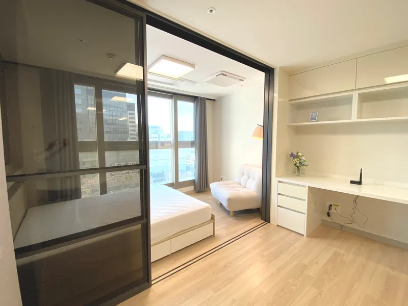 [Yeonsu, Incheon] 3-minute shuttle from Incheon Airport to Song Hyun-ah's Songdo Hot Place, a quiet space 5
