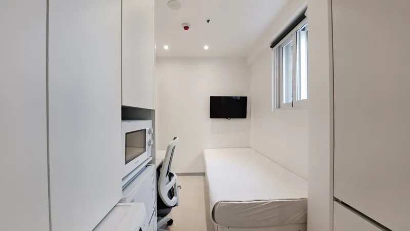 [Dongdaemun, Seoul] Kyunghee University main gate #1 min walk #Olliremodeling #Full option 408 2
