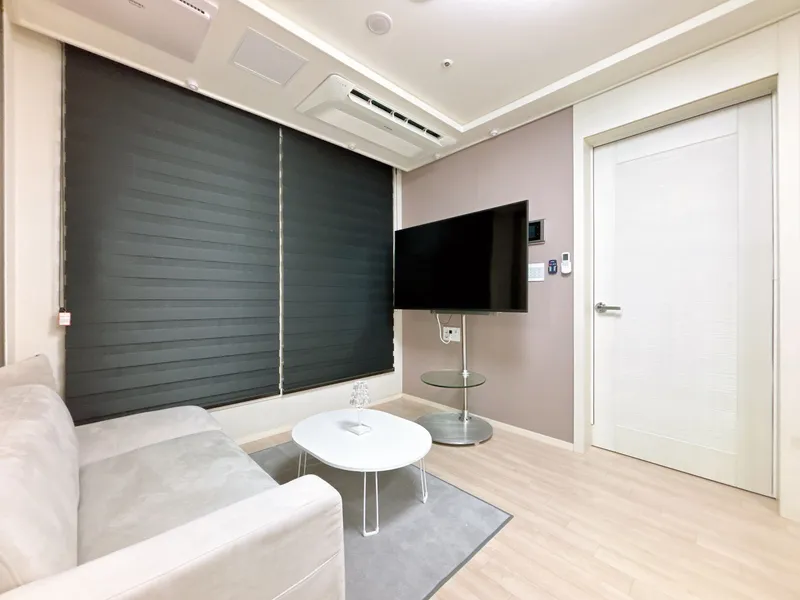[Songpa, Seoul] Spacious two-room officetel near subway station, near lines 2, 8, and 9 9
