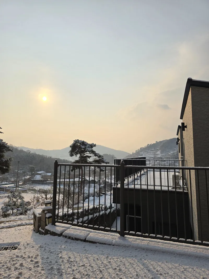 [Yangpyeong] A two-story, modern-style house with a great view 45