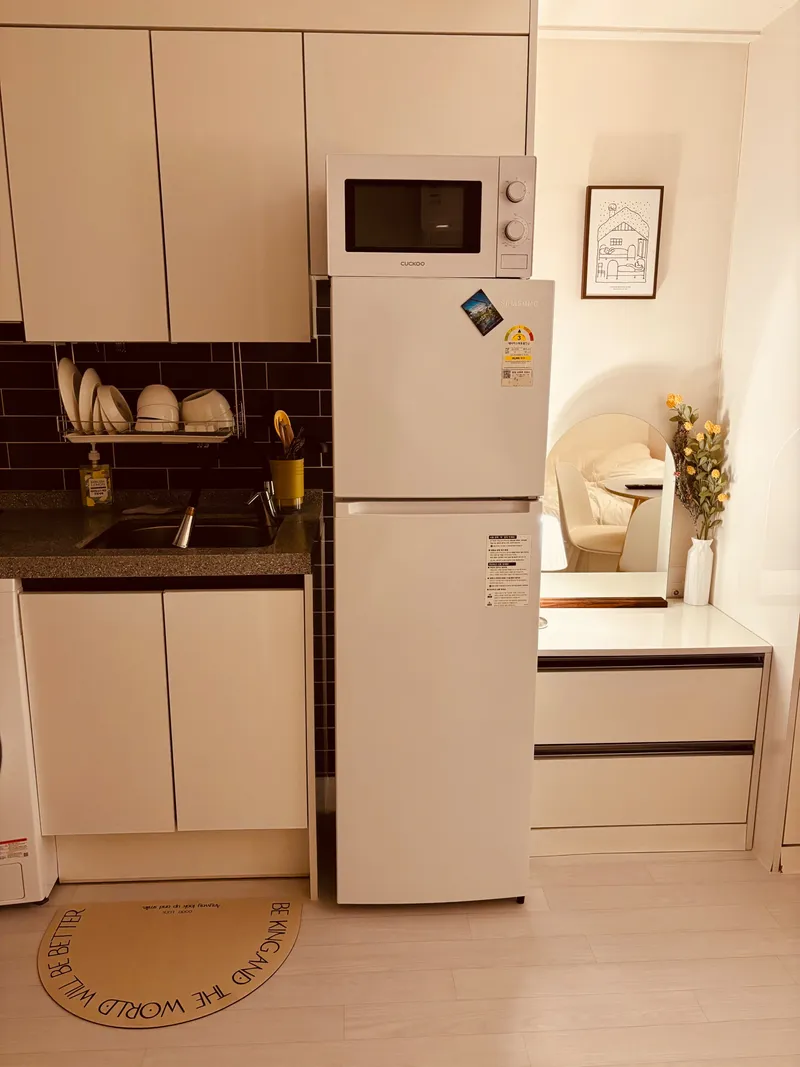[Gwanak, Seoul] 3-minute walk from Sillim Station, newly built, clean, fully-furnished, 1.5-floor one-room 7