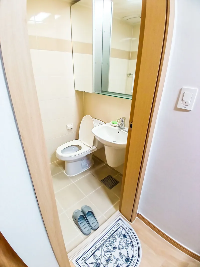 [Gunsan] Large complex semi-new 3-room apartment 10