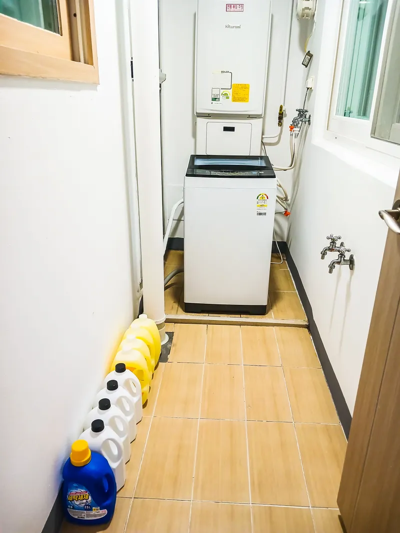 [Gunsan] Large complex semi-new 3-room apartment 15
