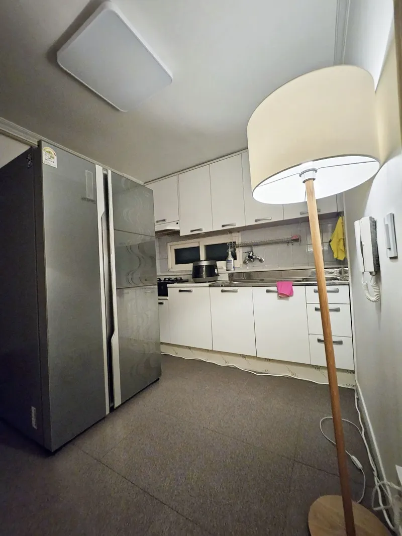[Gangnam, Seoul] Yeoksam-dong Yeoksam Station Eat Street Two-room Full-option Special Sale 11