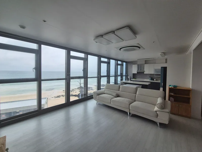 [Gujwa, Jeju] 10 seconds walk from Woljeong-ri Beach, duplex accommodation with ocean view 13