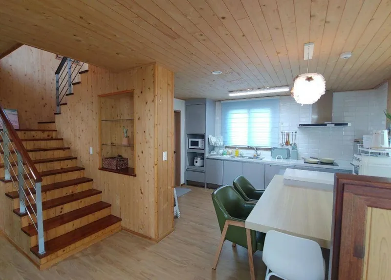 [Andeok, Seogwipo] #DaepyeongPort #Baksugijeong #GunsanOreum/2-story detached house 11