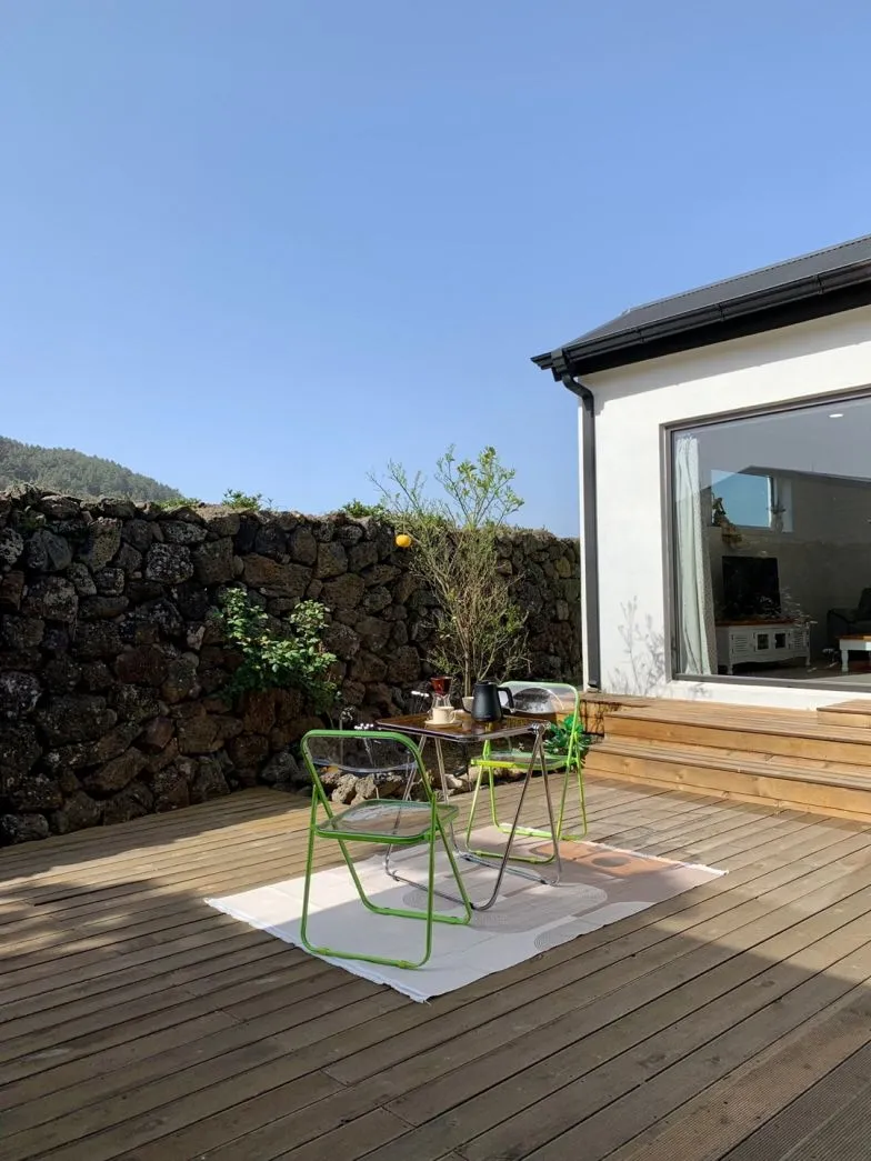 [Aewol, Jeju] Jeju's representative mountain peak front view, private jacuzzi, Insta-worthy accommodation 110