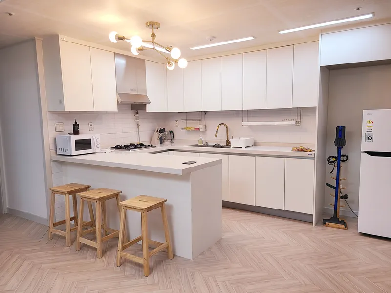 [Gunpo] (11) 1 minute walk from Gunpo Station, emotional view three-room #Geumjeong Anyang Sanbon 12