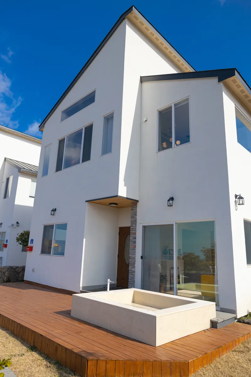 [Jocheon, Jeju] Daeheul-ri sea view jacuzzi and starlight, The Noah House. 31