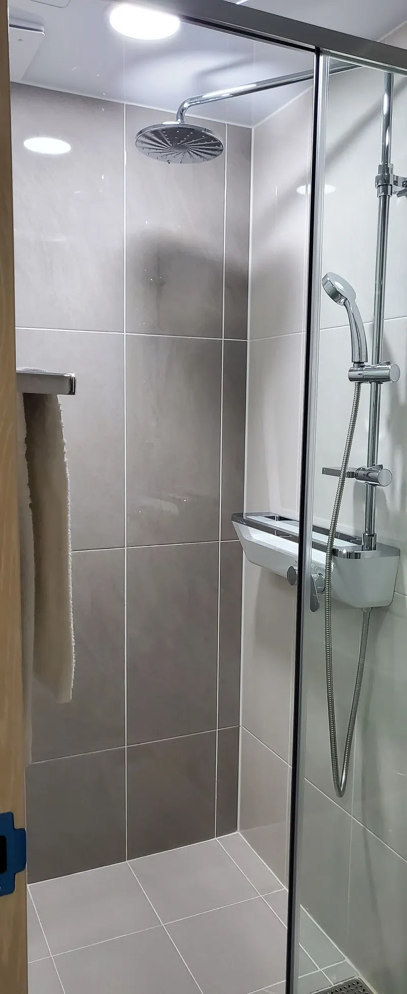 [Gangneung][Changhyedong in Gangneung] 3 minutes from Sacheonjin Beach, Gyeongpo Ocean View, Daegwallyeong Windmill View. 3 rooms, newly built, 12th floor, A 10
