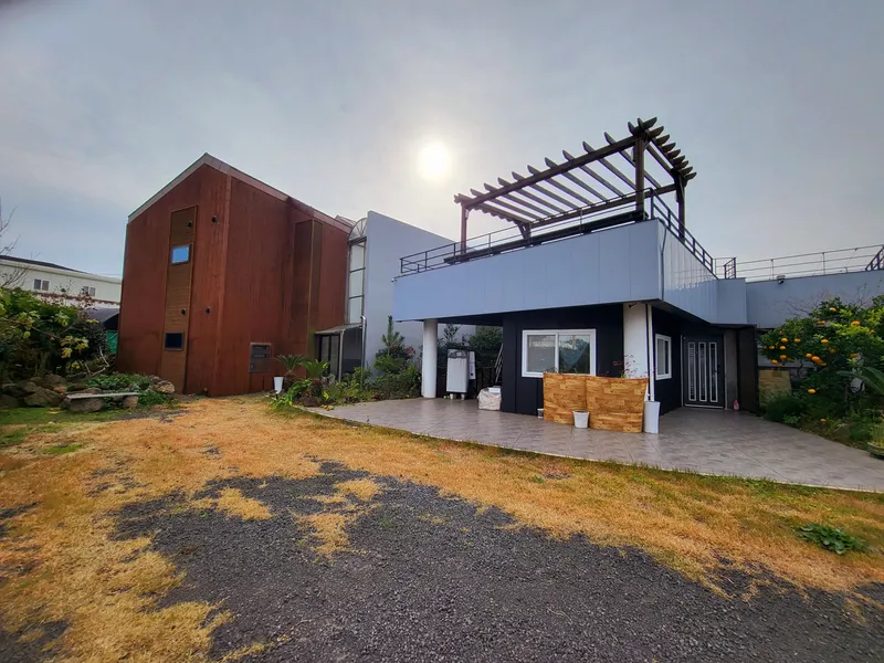 [Gujwa, Jeju] One-room stay (16 pyeong) in a quiet village with a view of the sea in Pyeongdae #102 18