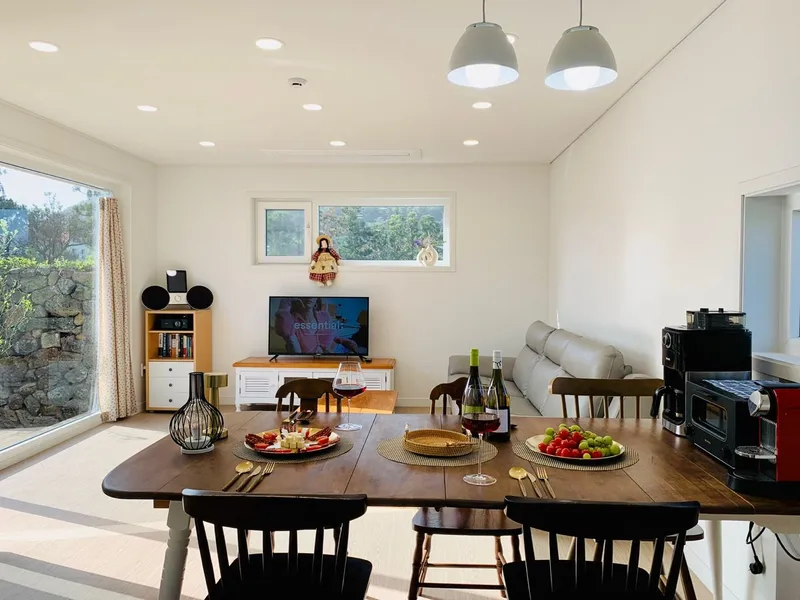 [Aewol, Jeju] Jeju's representative mountain peak front view, private jacuzzi, Insta-worthy accommodation 47