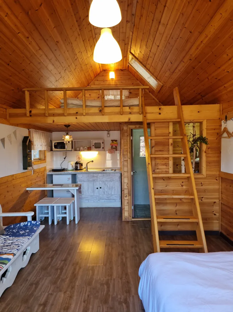 [Chuncheon] Wooden duplex with a skylight at Gangchon Station with a view of the stars 2