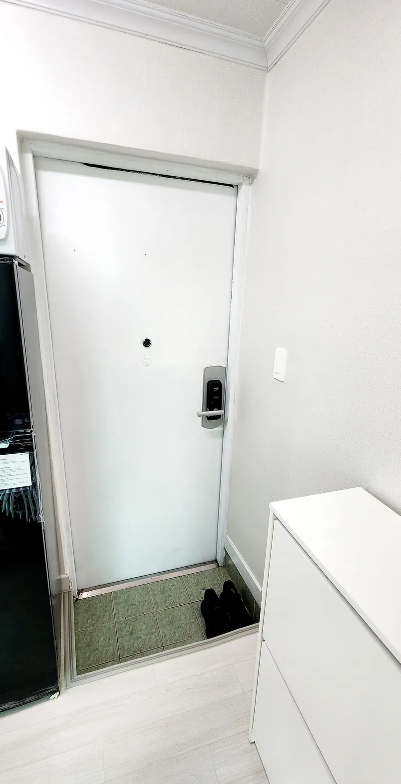 [충북 청주][청주충대사창사거리] 청주최고의번화가에 근접한 리모델링 테라스원룸 4
