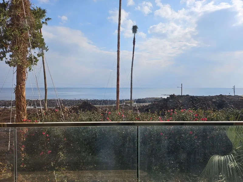 [Seongsan, Seogwipo] A completely private space amidst nature, Shining Penthouse 2nd Floor E2 25