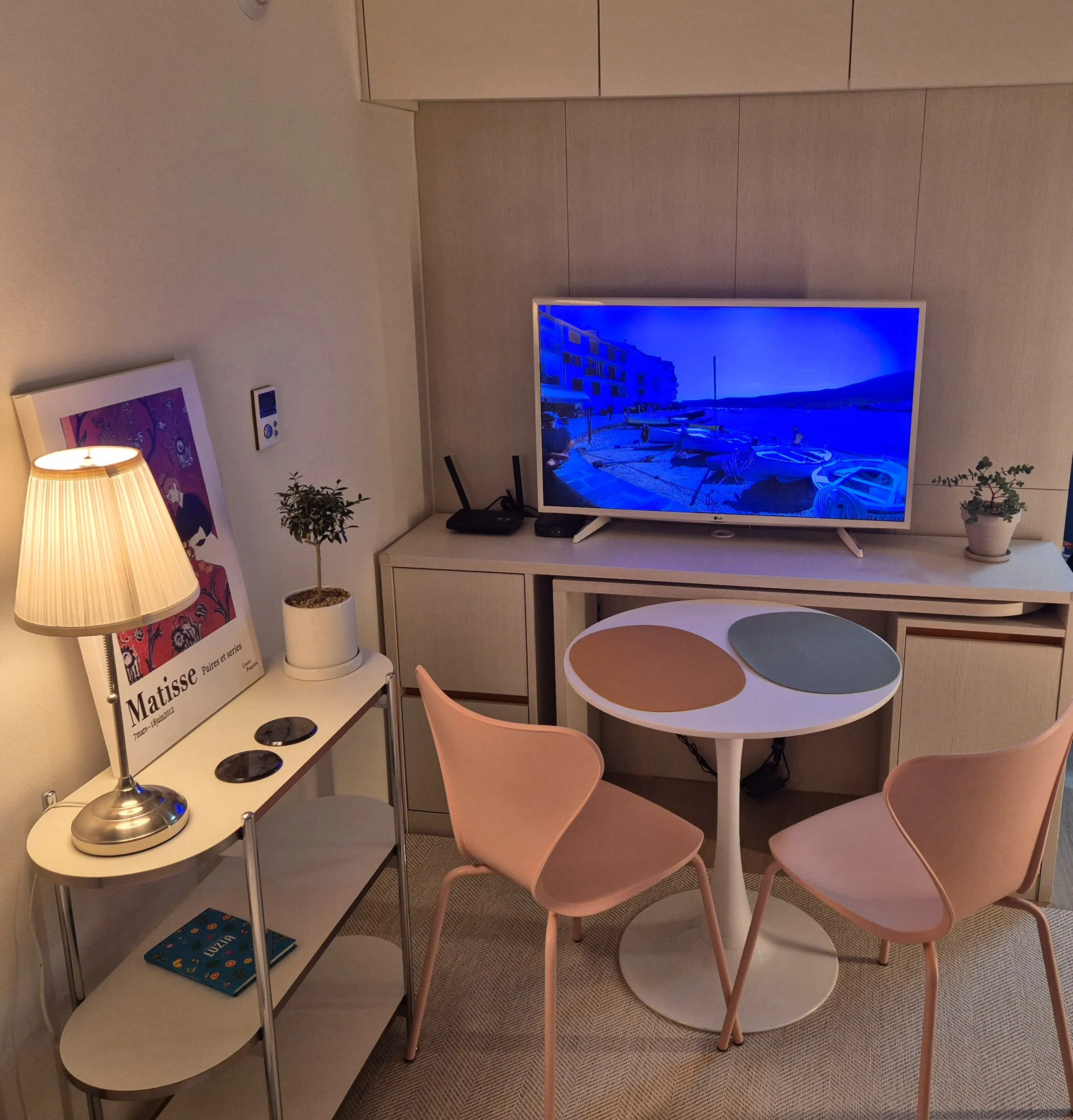 Jingwan-dong One-Bedroom Efficiency Apartment