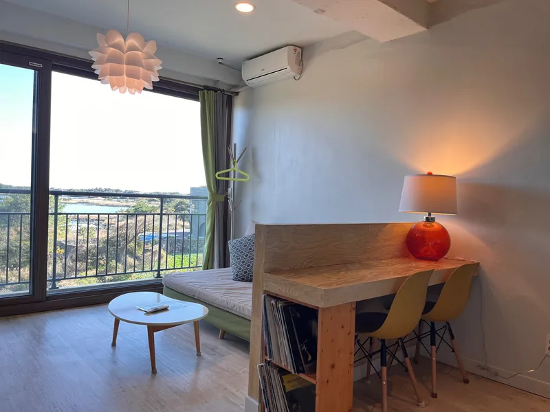 [Seongsan, Seogwipo] Separate one-room with ocean view and Seongsan Sunrise Peak #301 17