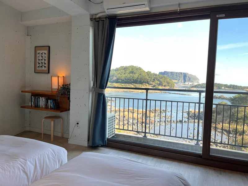 [Seongsan, Seogwipo] Separate one-room with ocean view and Seongsan Sunrise Peak #301 3