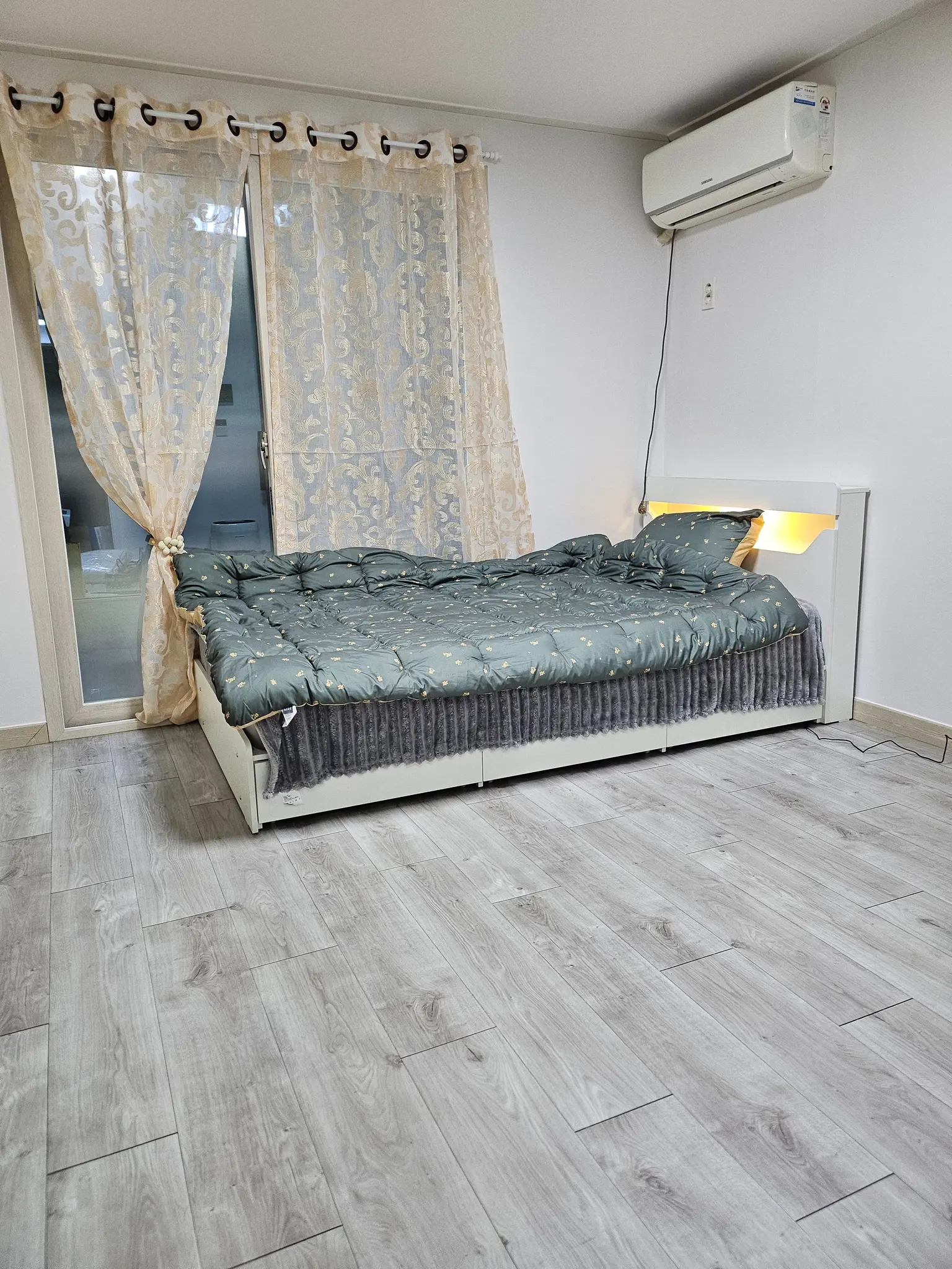 房间-{{room_count}}照片 1 - 中区厅站步行1分钟,单间45 (1室·最多2人)