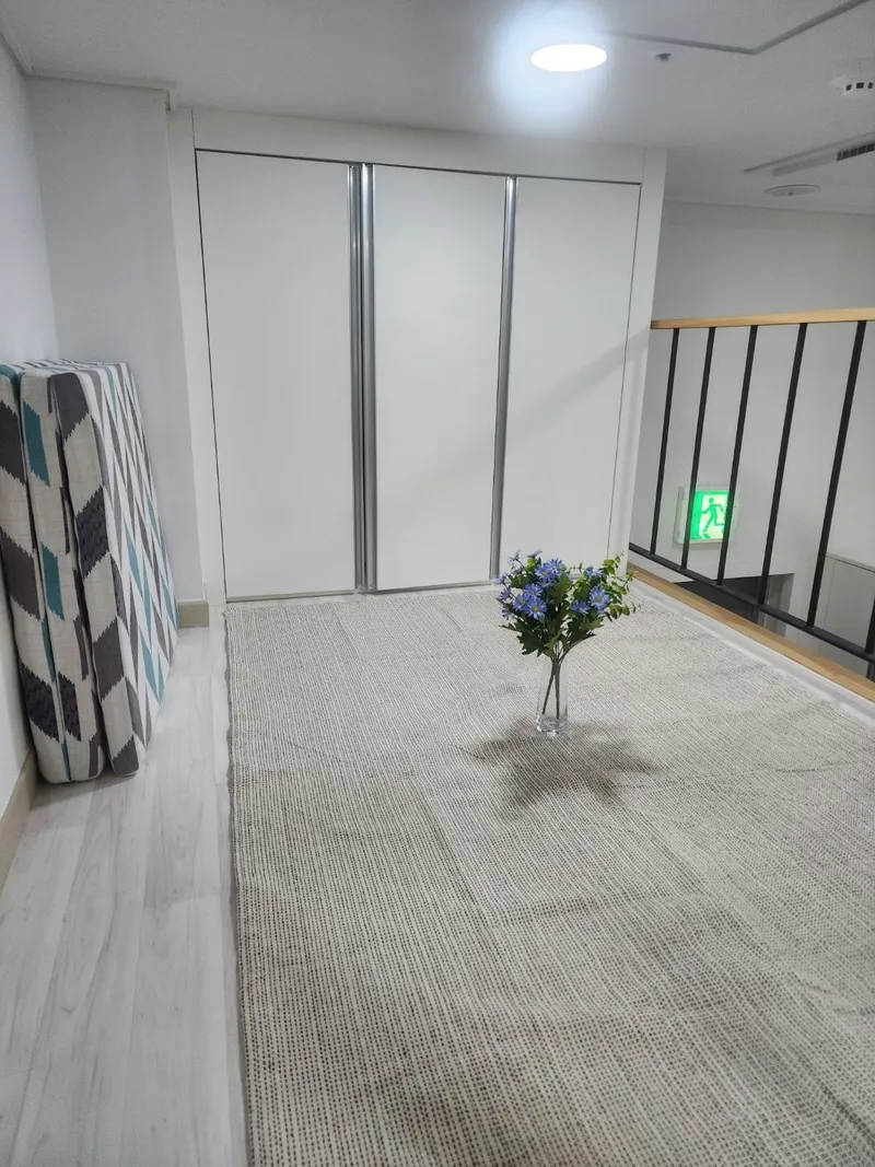 [Seongdong, Seoul] Ttukseom, Seongsu Spacious duplex officetel with full facilities. Just come in. 9