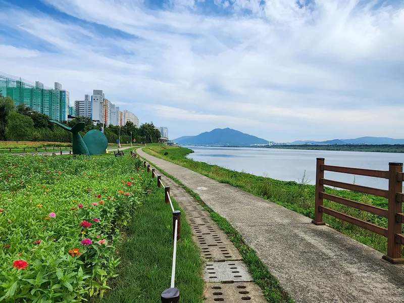 [Namyangju][Gyeonggi Namyangju-si] Three-room apartment right in front of Deokso Station and Hangang River 42