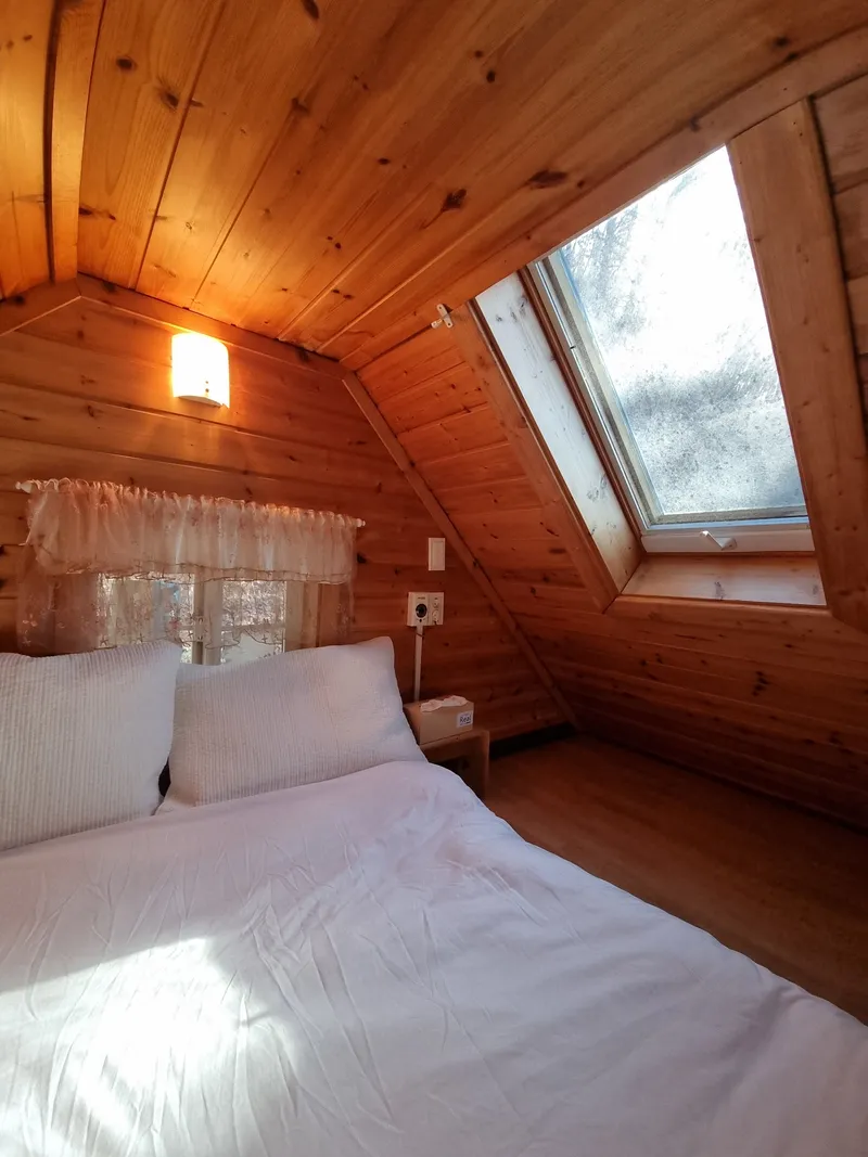 [Chuncheon] Wooden duplex with a skylight at Gangchon Station with a view of the stars 6