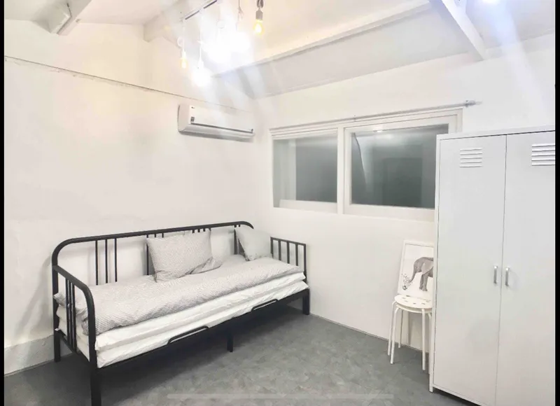 [Jongno, Seoul] Cozy one-room, fully-furnished, 2 minutes from Changsin Station 2