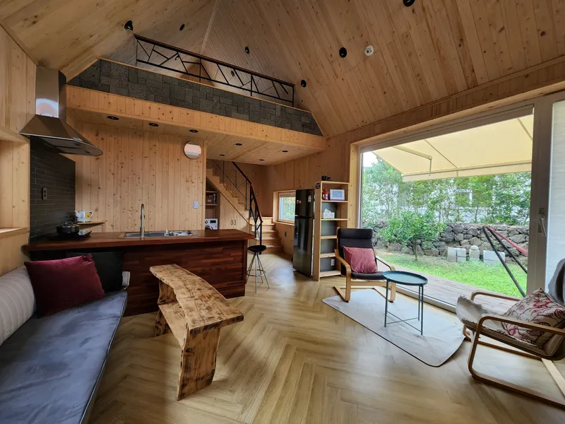 [Hallim, Jeju] A comfortable, two-story, independent cypress-tree one-room unit like my own home 10