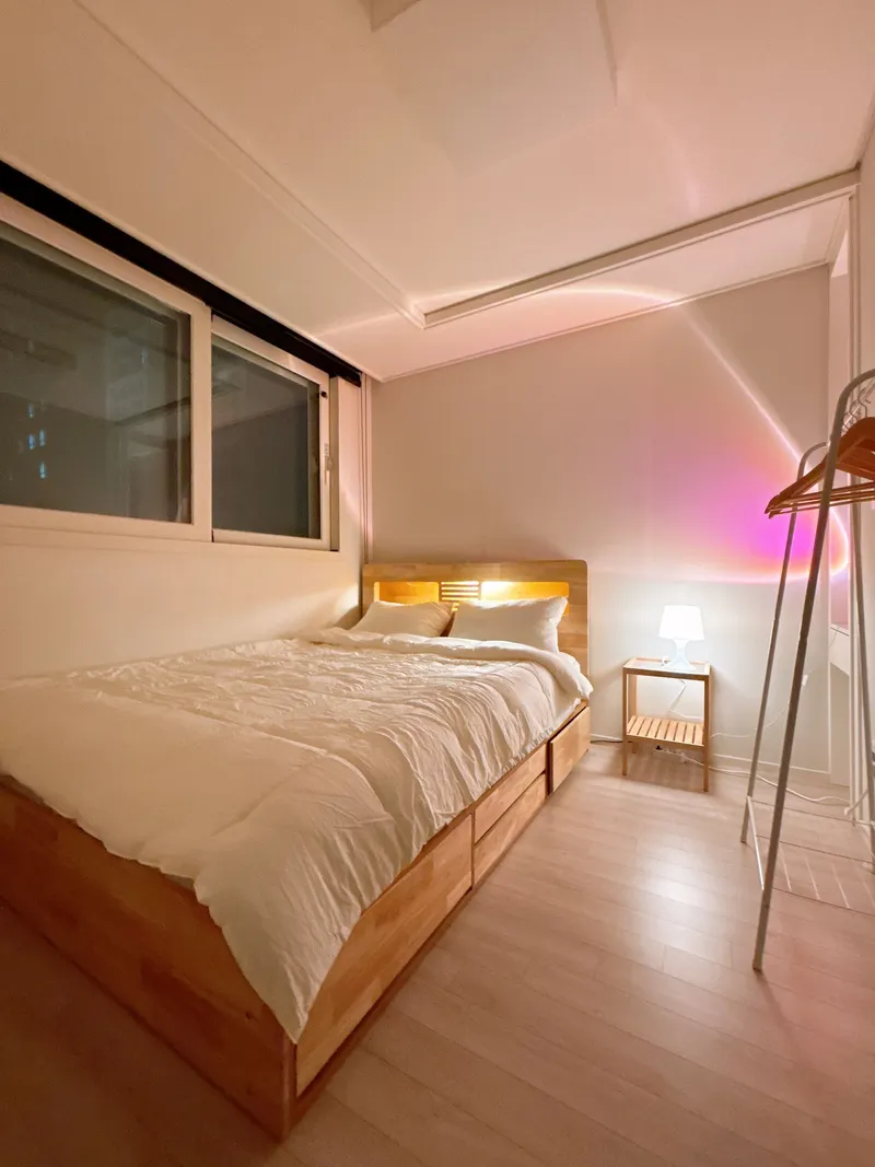 [Songpa, Seoul] Spacious two-room officetel near subway station, near lines 2, 8, and 9 3