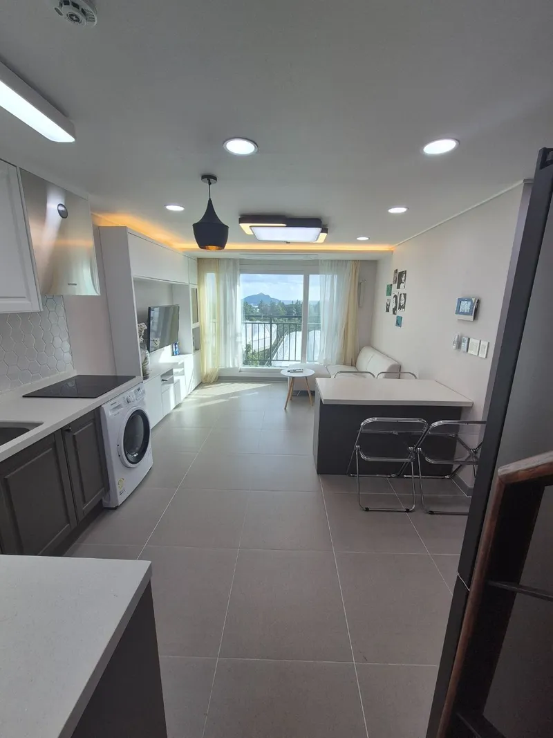 [Sanghyo-dong, Seogwipo] Exclusive terrace duplex ocean view K303 3rd floor 12
