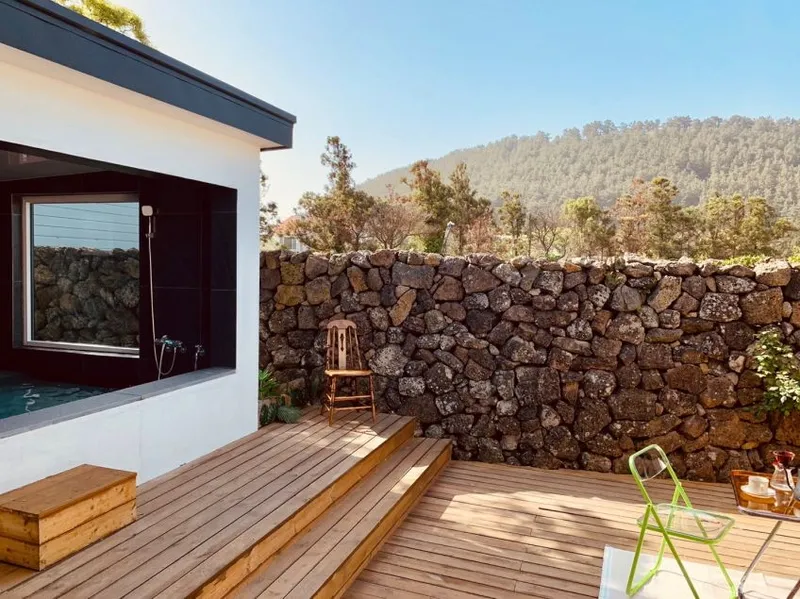 [Aewol, Jeju] Jeju's representative mountain peak front view, private jacuzzi, Insta-worthy accommodation 98