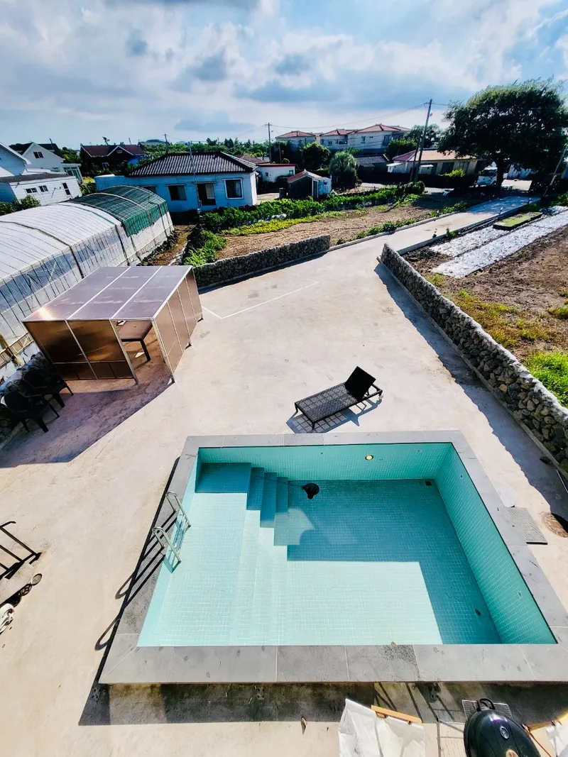 [Hangyeong, Jeju][Panpo] Super Special Price_ Panpo Port Private Duplex with Spacious Yard, Swimming Pool, and BBQ Zone 60
