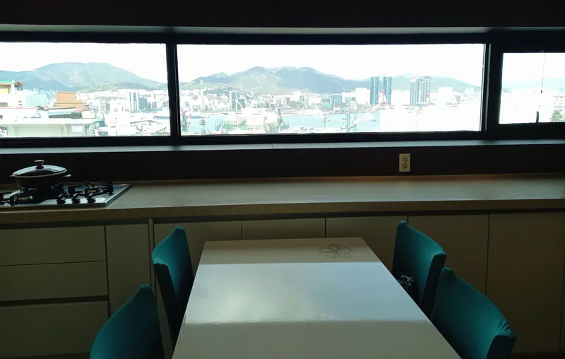 [Yeongdo, Busan] Cheonghak-dong Panoramic Ocean View Six House 3