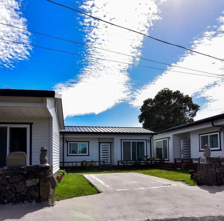 [Seongsan, Seogwipo][Kkotdam-dong] Like sunlight whispering on a stone wall, a clean and comfortable detached house 29