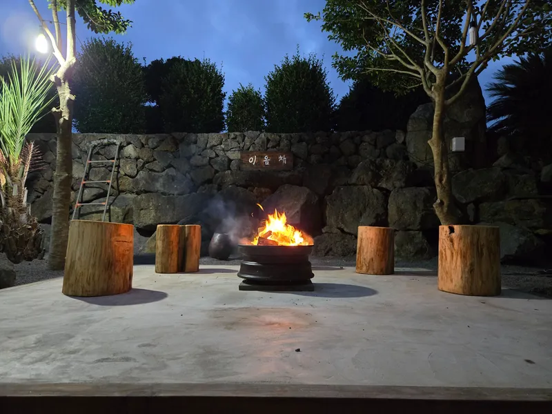 [Namwon, Seogwipo] Rooftop, Fireplace, Monthly Stay #Long-term Stay, Emotional Accommodation 25