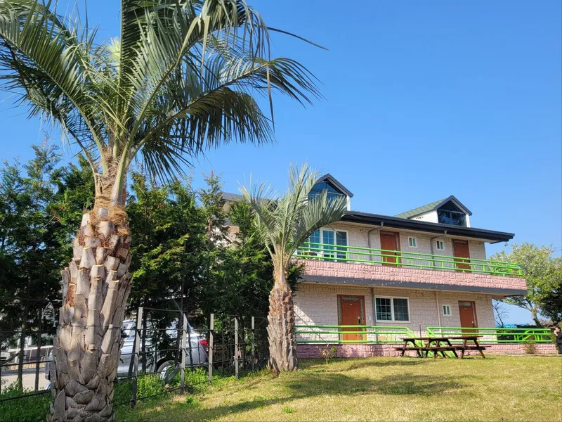 [Aewol, Jeju] 40-pyeong duplex, 3 bedrooms, 2 bathrooms, lawn yard, BBQ, convenience store 10 seconds away 37