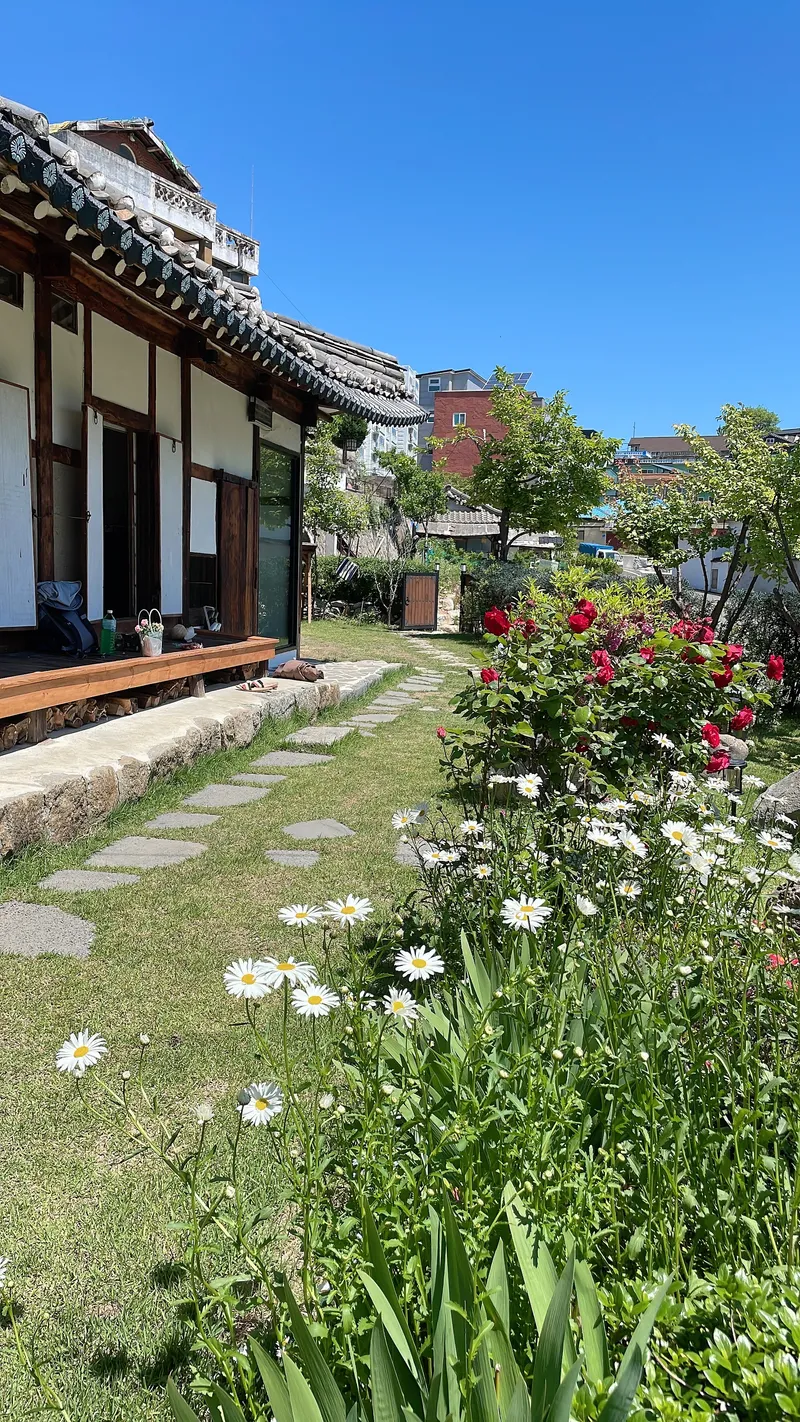 [Gangneung] 3-room Hanok detached house with a 100-pyeong wide yard 38
