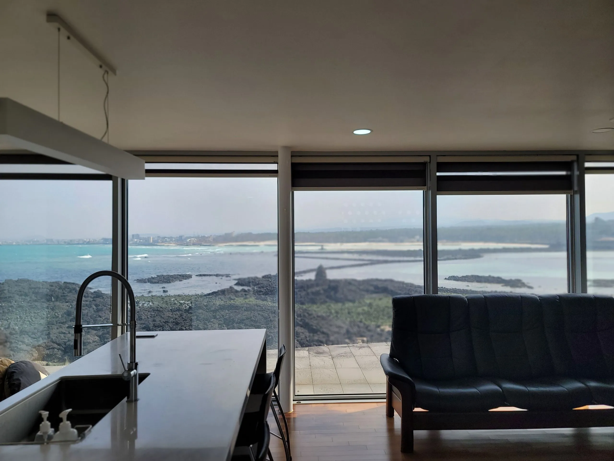Hallim-eup Beachfront One-Bedroom Villa