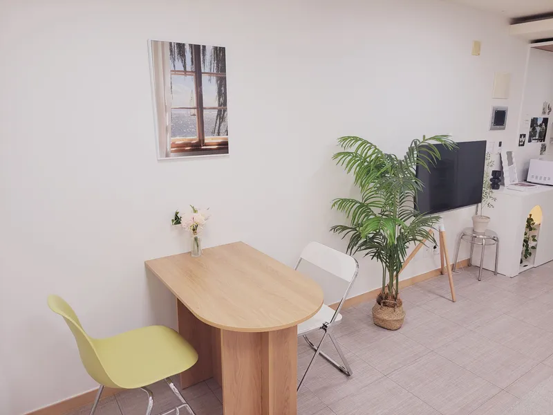[Busanjin, Busan][Near Seomyeon] Cozy Wood / Cooking Available / High-rise Night View / Bathtub / Jeonpo Cafe Street 17