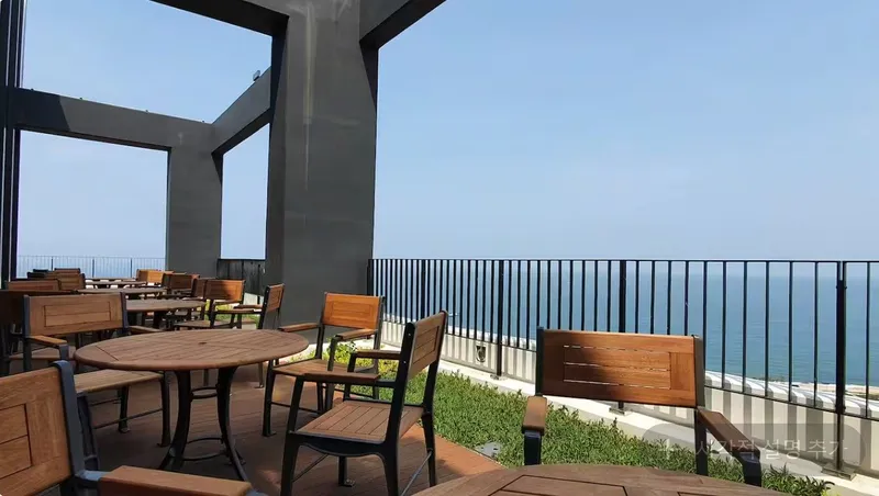 [Sokcho][Sokcho, Gangwon Province] #5-minute walk from Sokcho Beach #OTT available #Fantastic ocean view #Cooking allowed 28
