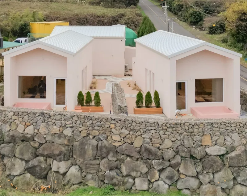 [Aewol, Jeju] Private single-family home with a charming pink jacuzzi, Building A 35