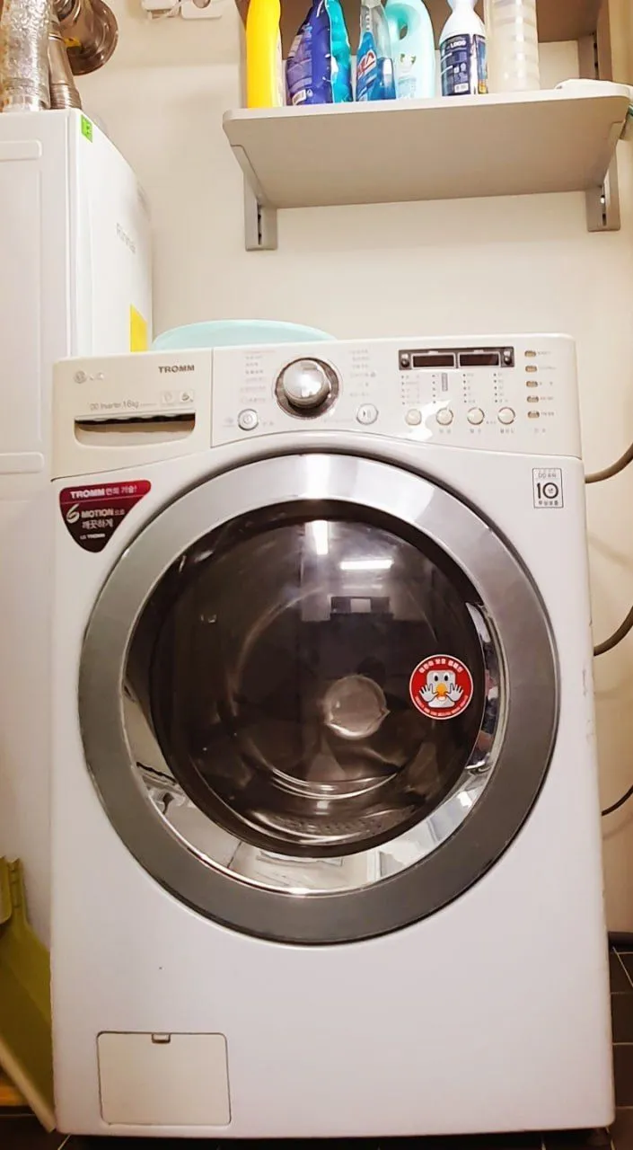 [Yeongdeungpo, Seoul] 3-room apartment with convenient parking near Military Manpower Administration Station 14