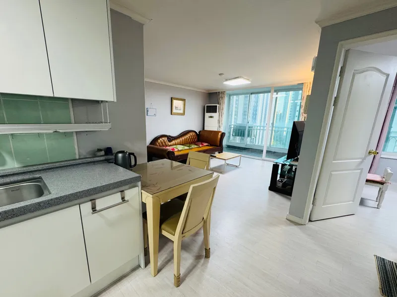 [Cheonan][Cheonan, South Chungcheong Province] Apartment 5 minutes from bus terminal, 15 minutes walk from Dujeong Station 29