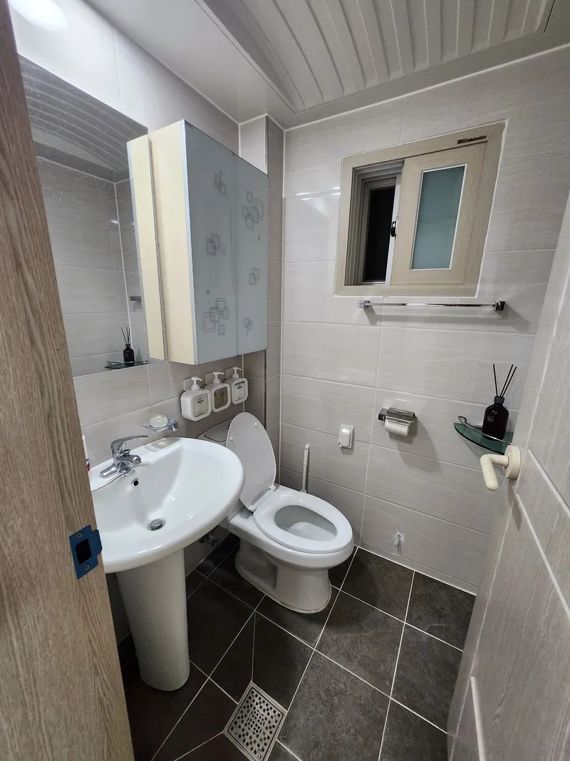 [Buk-gu, Daegu] Kyungpook National University, Dongdaegu Station, Daegu Station, Airport Comfortable Room 14