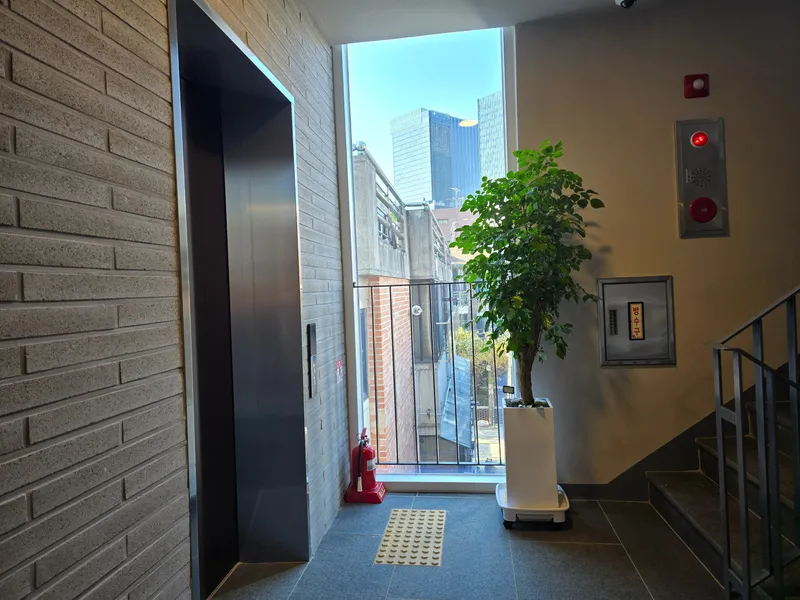 [Songpa, Seoul][Seoul Gangnam Jamsil] Seokchon Lake, free designated parking, 3 rooms, 2 bathrooms, elevator, new building 25