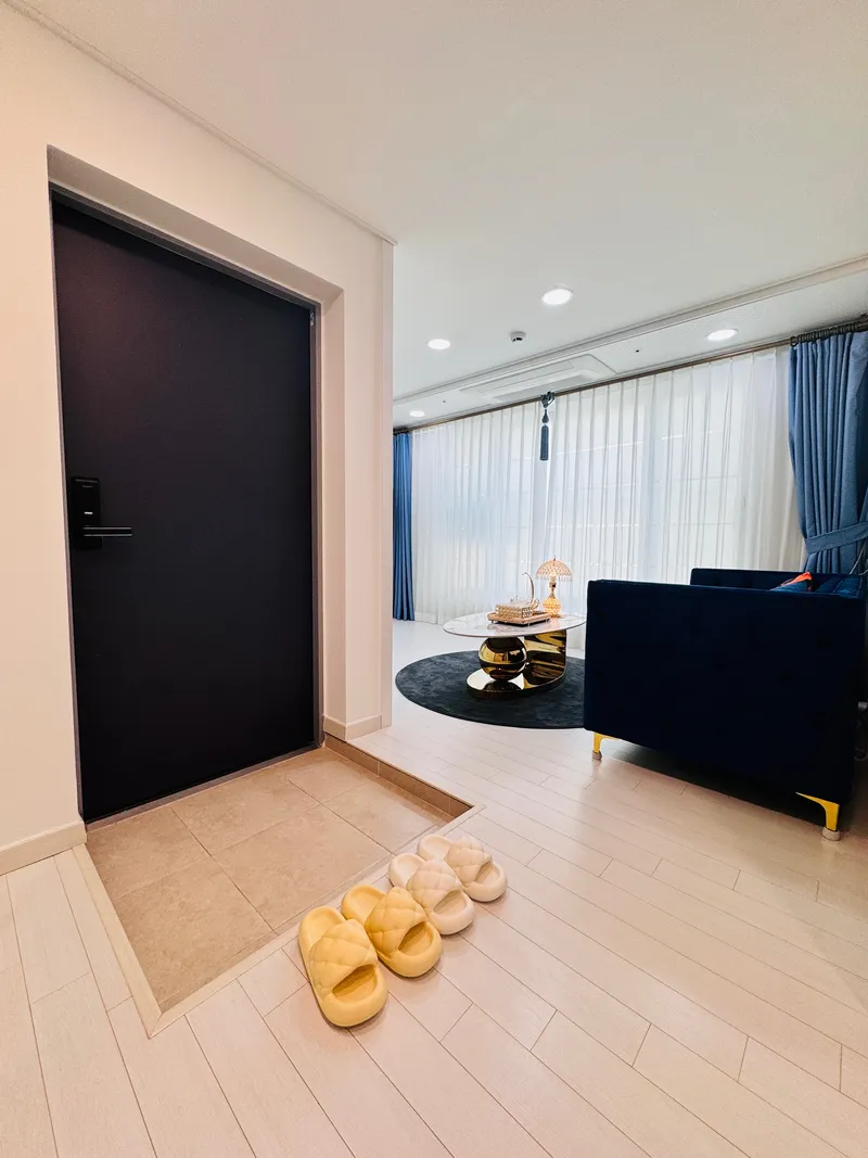 [Guro, Seoul] Oryudong Station / Luxury Full-option Two-room 12