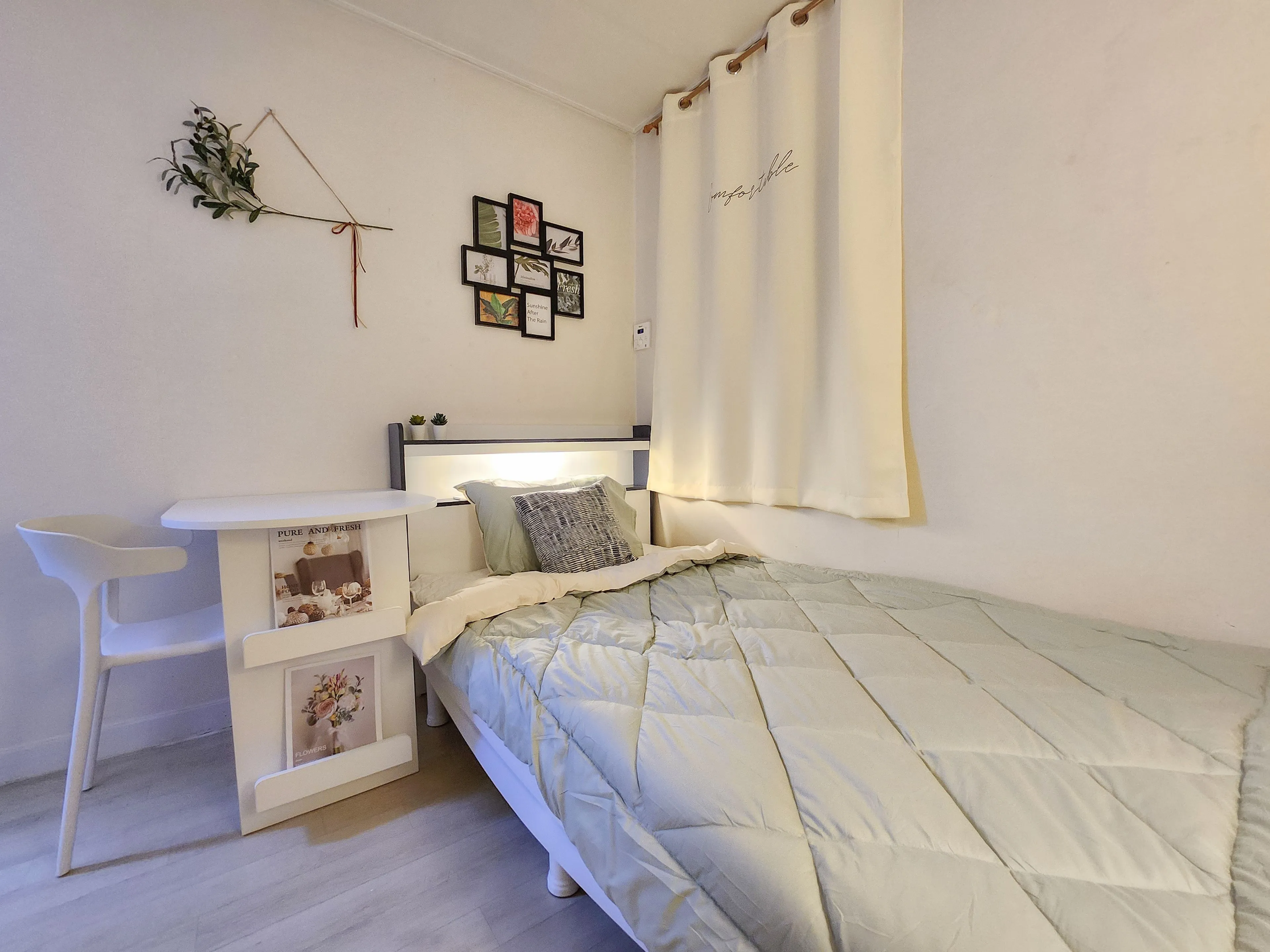 Nogosan-dong One-Bedroom House near Sinchon Station